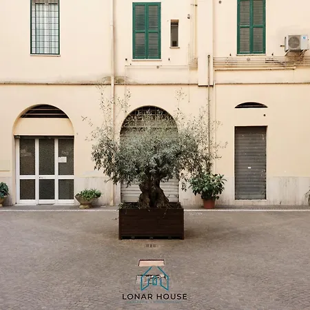 Lion Renting Colosseum Daire *